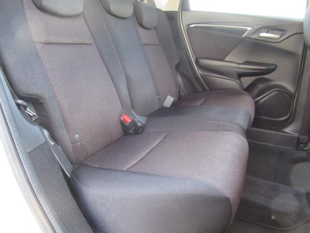 フィットハイブリッド Fパッケージ ギャザズナビ Bカメラ LEDヘッドライト 4WD(35枚目)