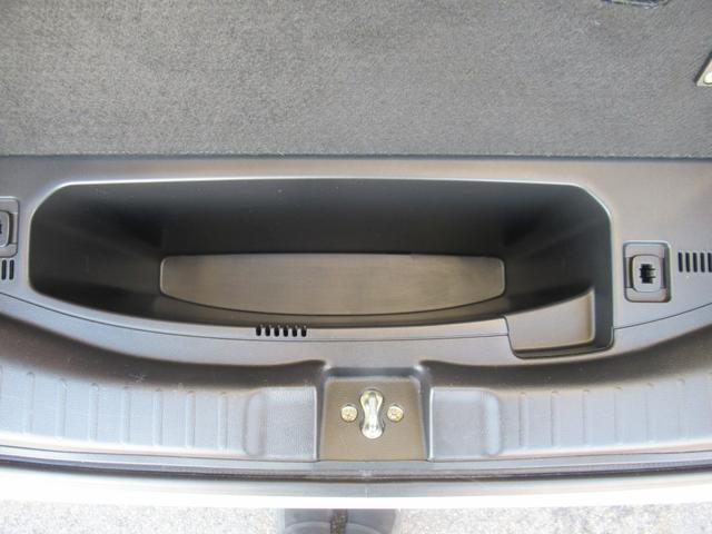 フィットハイブリッド Fパッケージ ギャザズナビ Bカメラ LEDヘッドライト 4WD(41枚目)