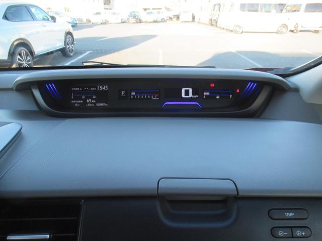 フリード G・ホンダセンシング ギャザズナビ Bluetooth CD・DVD再生 フルセグTV バックカメラ 前後ドラレコ 両側電動スライド シートヒーター LEDヘッドライト 純正ホイール ロールサンシェード(17枚目)