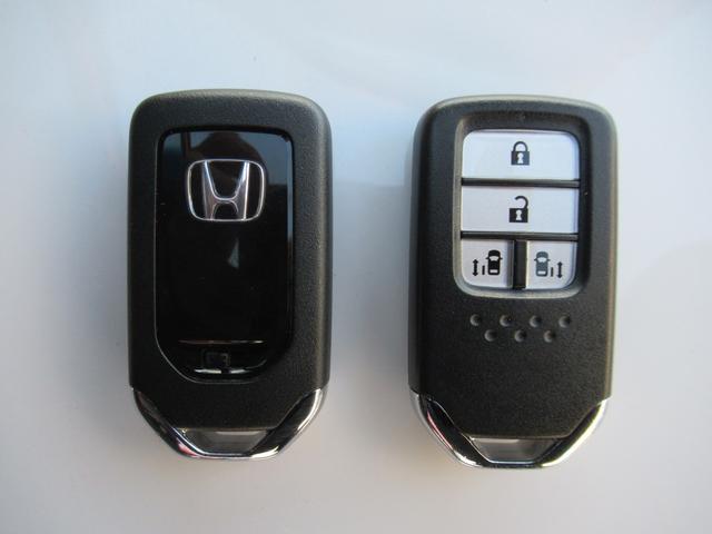 フリード G・ホンダセンシング ギャザズナビ Bluetooth CD・DVD再生 フルセグTV バックカメラ 前後ドラレコ 両側電動スライド シートヒーター LEDヘッドライト 純正ホイール ロールサンシェード(23枚目)