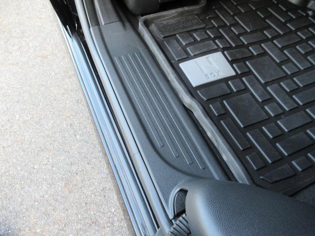 N-BOXカスタム EX ギャザズナビ Bカメラ 両側電動スライド シートヒーター(48枚目)