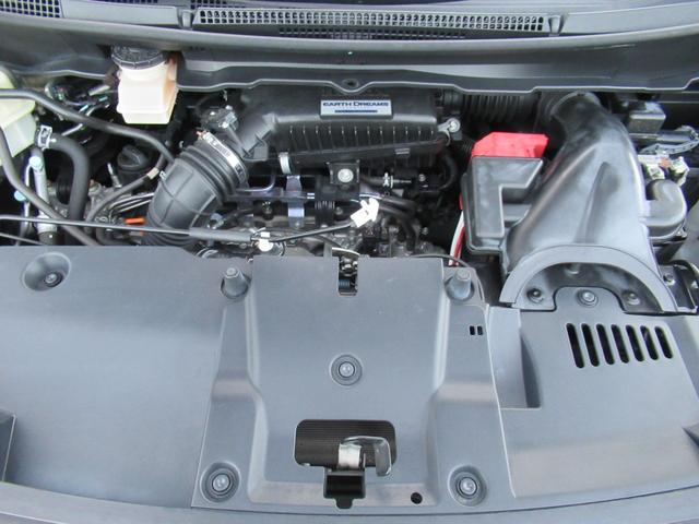 ステップワゴンスパーダ スパーダ・クールスピリットホンダセンシング ギャザズナビ バックカメラ ドラレコ 両側電動スライド シートヒーター わくわくゲート LEDヘッドライト 純正アルミホイール シートバックテーブル ロールサンシェード スポーツペダル(16枚目)