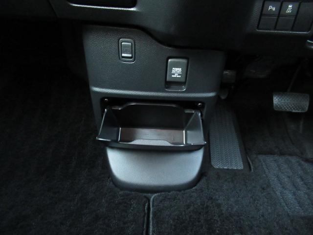 N-BOXカスタム Lターボ カロッツェリアナビ Bカメラ 前後ドラレコ 両側電動スライド シートヒーター(29枚目)