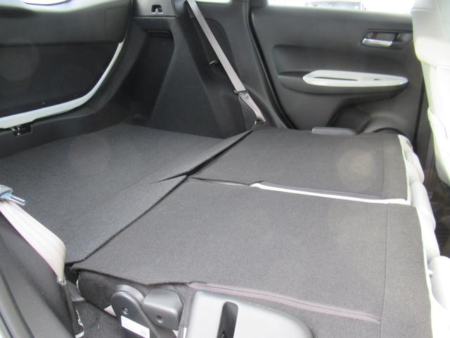 フィット ホーム　ギャザズナビ　Ｂｌｕｅｔｏｏｔｈ　ＣＤ・ＤＶＤ再生　フルセグＴＶ　バックカメラ　前後ドラレコ　ＬＥＤヘッドライト　アルミ　２トーンカラー　純正アルミホイール　禁煙車　スマートキー（38枚目）