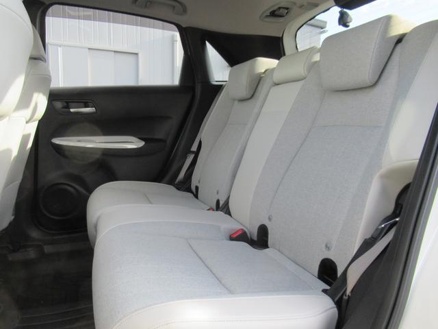 フィット ホーム　ギャザズナビ　Ｂｌｕｅｔｏｏｔｈ　ＣＤ・ＤＶＤ再生　フルセグＴＶ　バックカメラ　前後ドラレコ　ＬＥＤヘッドライト　アルミ　２トーンカラー　純正アルミホイール　禁煙車　スマートキー（46枚目）