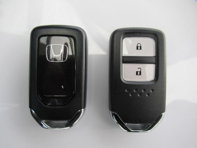 フィット ベーシック　ギャザズ８インチナビ　Ｂカメラ　前後ドラレコ（25枚目）