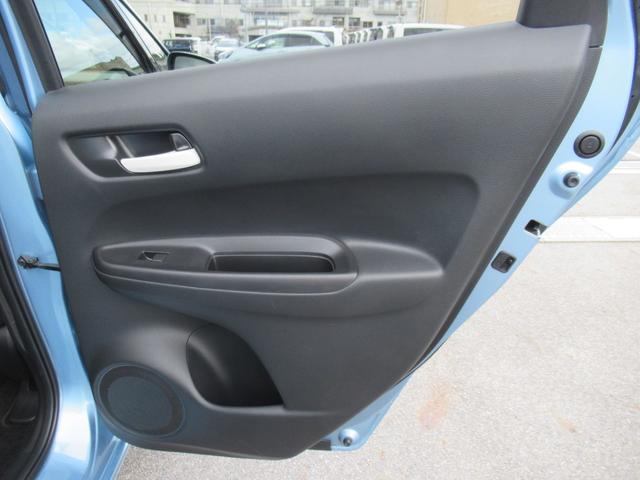 フィット ベーシック　ギャザズ８インチナビ　Ｂカメラ　前後ドラレコ（36枚目）