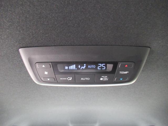 ステップワゴン ｅ：ＨＥＶスパーダ　１１．４インチＨｏｎｄａＣＯＮＮＥＣＴナビ　Ｂカメラ　両側電動スライド　電動リアゲート　シートヒーター（24枚目）