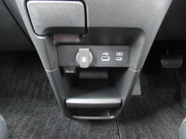 ステップワゴン ｅ：ＨＥＶスパーダ　１１．４インチＨｏｎｄａＣＯＮＮＥＣＴナビ　Ｂカメラ　両側電動スライド　電動リアゲート　シートヒーター（28枚目）