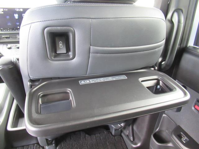 ステップワゴン ｅ：ＨＥＶスパーダ　１１．４インチＨｏｎｄａＣＯＮＮＥＣＴナビ　Ｂカメラ　両側電動スライド　電動リアゲート　シートヒーター（55枚目）