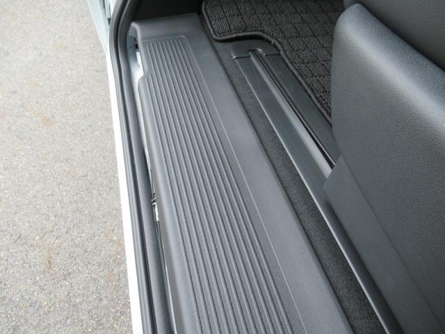 フリード ｅ：ＨＥＶエアーＥＸ　９インチＨｏｎｄａＣＯＮＮＥＣＴナビ　Ｂカメラ　両側電動スライド　シートヒーター　リアクーラー　アルミ（49枚目）