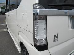 【全般】車両の年式や距離からは判断できない、内装・外装の状態や修理歴などが確認できる『車両状態証明書』をご用意しております。 7