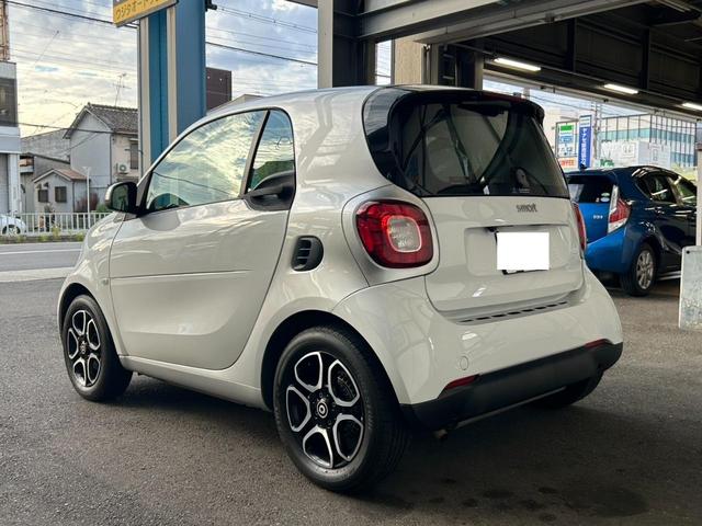 スマートフォーツークーペ エディション１　２ドア　デジタルインナーミラー　ポータブルナビ（4枚目）