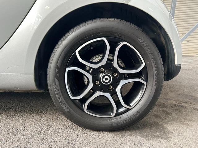 スマートフォーツークーペ エディション１　２ドア　デジタルインナーミラー　ポータブルナビ（13枚目）