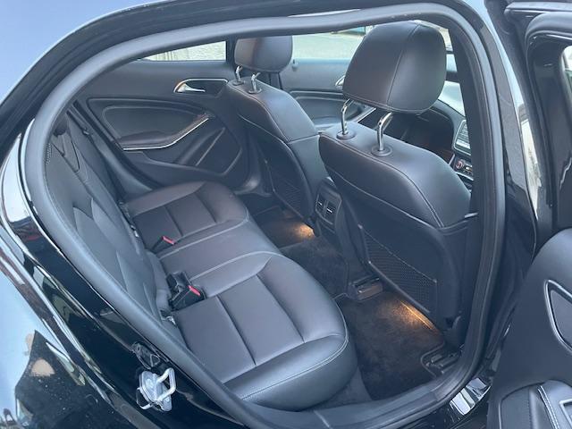 ＧＬＡクラス ＧＬＡ２２０　４マチック　４ＷＤ　パノラマルーフ　　黒革シート　　パワーシート　　ハーマンカードン　　ナビＴＶ　　電動リアゲート（31枚目）