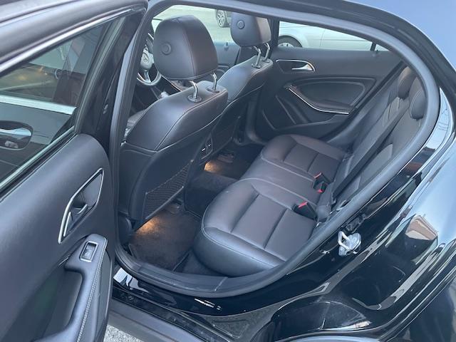 ＧＬＡクラス ＧＬＡ２２０　４マチック　４ＷＤ　パノラマルーフ　　黒革シート　　パワーシート　　ハーマンカードン　　ナビＴＶ　　電動リアゲート（34枚目）