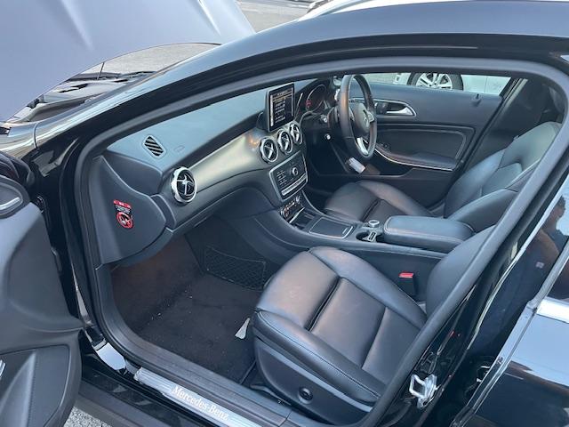 ＧＬＡクラス ＧＬＡ２２０　４マチック　４ＷＤ　パノラマルーフ　　黒革シート　　パワーシート　　ハーマンカードン　　ナビＴＶ　　電動リアゲート（36枚目）