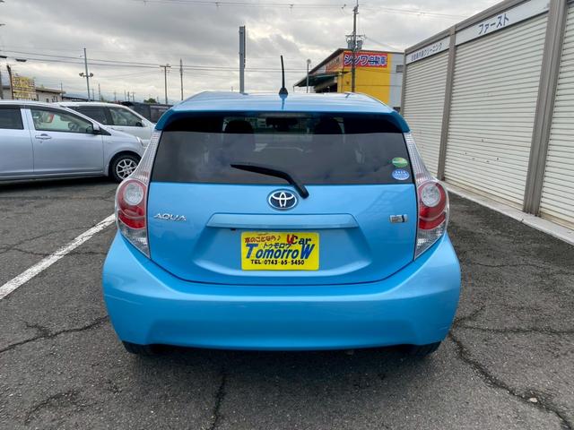 アクア S 車検整備2年付き スマートキー ナビ バックカメラ ETC 前後ドラレコ オートライト オートエアコン 社外15インチAW Bluetooth接続 フルセグTV 補機バッテリー&エンジンオイル交換(3枚目)