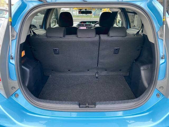 アクア S 車検整備2年付き スマートキー ナビ バックカメラ ETC 前後ドラレコ オートライト オートエアコン 社外15インチAW Bluetooth接続 フルセグTV 補機バッテリー&エンジンオイル交換(18枚目)