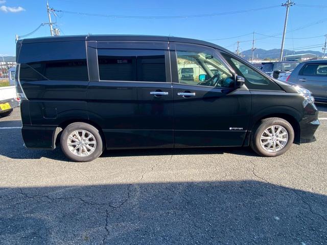 セレナ ｅ－パワー　ハイウェイスターＶ（4枚目）