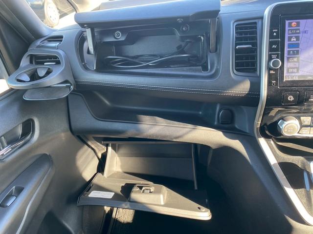 セレナ ｅ－パワー　ハイウェイスターＶ（32枚目）