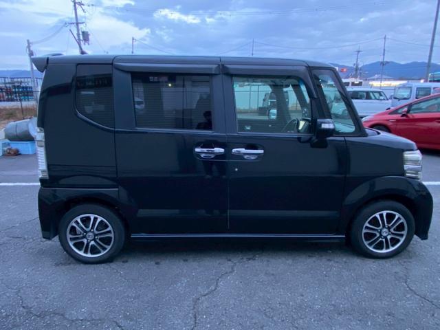 Ｎ－ＢＯＸカスタム Ｇ　ＳＳパッケージ　車検整備２年付き　両側パワースライド　スマートキー　ナビ　ＴＶ（フルセグ）　Ｂｌｕｅｔｏｏｔｈオーディオ　ＨＩＤヘッドライト　純正アルミホイール　新品バッテリー交換　エンジンオイル＆エレメント交換（4枚目）