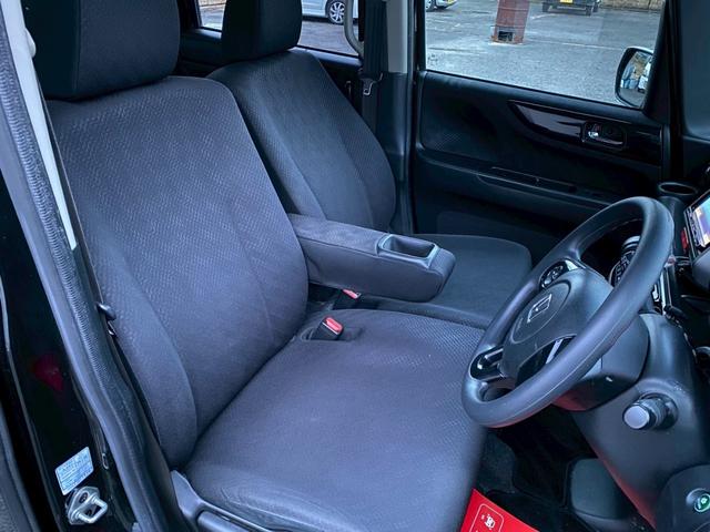 Ｎ－ＢＯＸカスタム Ｇ　ＳＳパッケージ　車検整備２年付き　両側パワースライド　スマートキー　ナビ　ＴＶ（フルセグ）　Ｂｌｕｅｔｏｏｔｈオーディオ　ＨＩＤヘッドライト　純正アルミホイール　新品バッテリー交換　エンジンオイル＆エレメント交換（15枚目）