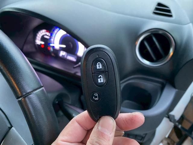 スペーシアカスタムＺ ターボ　禁煙車　ターボ車　８型ナビ　バックカメラ　ＴＶ（フルセグ）　Ｂｌｕｅｔｏｏｔｈ　車検令和９年７月まで　新品バッテリー交換　エンジンオイル＆エレメント交換　左側パワースライド　スマートキー　純正アルミ（35枚目）