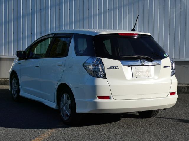 フィットシャトルハイブリッド ハイブリッドファインライン 純正ナビ・バックカメラ・ETC付 ETC車載器 アイドリングストップ オートエアコン エアバッグ パワーウインドウ Wエアバック キーレス DVD VSA オートクルーズコントロール ABS 地デジ(17枚目)