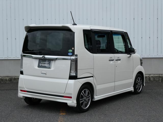 N-BOXカスタム G・Lパッケージ 純正ナビ・バックカメラ・ETC付 左右パワースライド サイドエアバック アイドリングストップ車 禁煙車両 1オーナー ナビ・TV スマキ- フロントベンチシート 地デジTV パワーウィンドウ パワステ(16枚目)