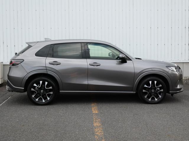 ＺＲ－Ｖ ｅ：ＨＥＶＺ　４ＷＤ・Ｈｏｎｄａ　ＣＯＮＮＥＣＴ　ディスプレイ・ＢＯＳＥプレミアムサウンドシステム付　禁煙　電動リヤゲート　クルコン　ＬＥＤ　サイドエアバック　ナビ・ＴＶ　Ａライト　ドライブレコーダー　１オーナー（12枚目）