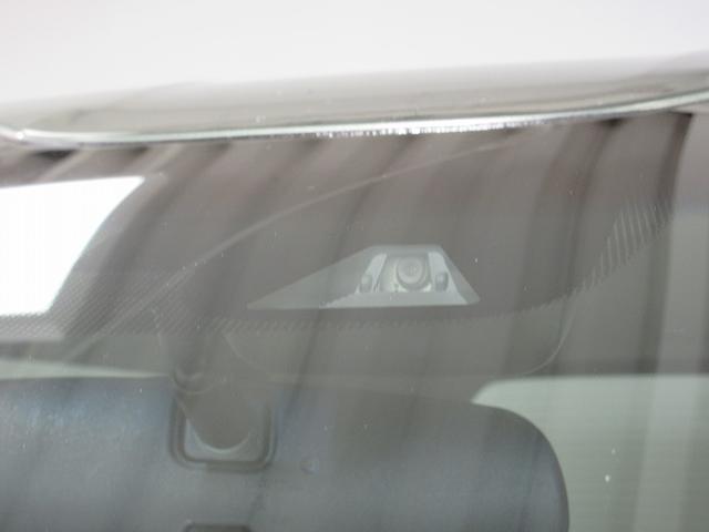 フリード クロスター・ホンダセンシング 両側パワースライド 踏み間違い加速抑制 ディーラー保証1年付き走行距離無制限 ナビ フルセグ バックカメラ CD再生 ETC スマートキー 純正アルミホイール ワンオーナー(51枚目)