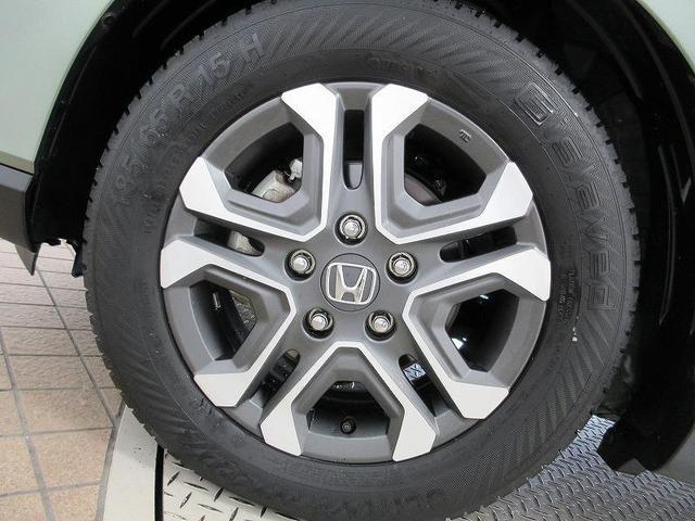 フリード クロスター・ホンダセンシング 両側パワースライド 踏み間違い加速抑制 ディーラー保証1年付き走行距離無制限 ナビ フルセグ バックカメラ CD再生 ETC スマートキー 純正アルミホイール ワンオーナー(73枚目)