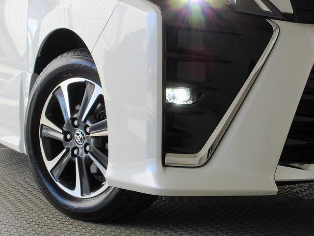ヴォクシー ZS 煌II 後席モニタ 両側パワースライド タイヤ新 ディーラー保証1年走行距離無制限 トヨタ認定中古車 踏み間違い加速抑制 ドラレコ ナビ フルセグ バックカメラ ETC LEDヘッドランプ 純正アルミホイール(18枚目)
