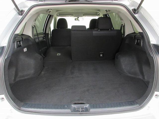 カローラフィールダー 1.5X トヨタディーラー保証1年走行距離無制限 トヨタ認定中古車 タイヤ4本新品 ナビ ワンセグ バックカメラ CD再生 ETC スマートキー アルミホイール ワンオーナー(16枚目)