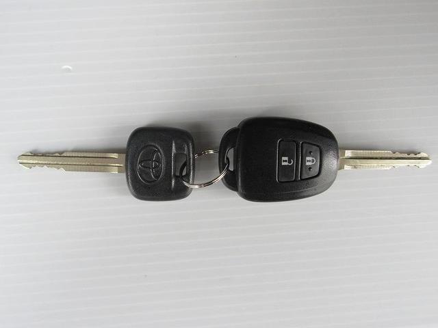 カローラフィールダー 1.5X トヨタディーラー保証1年走行距離無制限 トヨタ認定中古車 タイヤ4本新品 ナビ ワンセグ バックカメラ CD再生 ETC スマートキー アルミホイール ワンオーナー(24枚目)