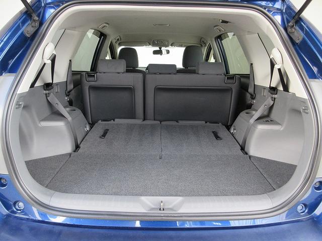 プリウスアルファ S トヨタディーラー保証1年走行距離無制限 ナビ フルセグ バックカメラ CD再生 ETC スマートキー LEDヘッドランプ 純正アルミホイール ワンオーナー(8枚目)