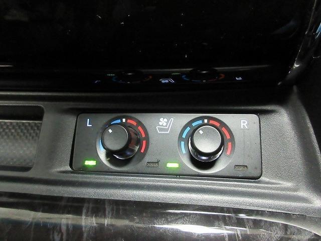 アルファード 2.5S Cパッケージ サンルーフ 後席モニタ 前後ドラレコ ディーラー保証1年走行距離無制限 踏み間違い加速抑制 両側パワースライド ディスプレイオーディオ ナビ バックカメラ ETC LEDヘッドランプ 純正アルミ(22枚目)