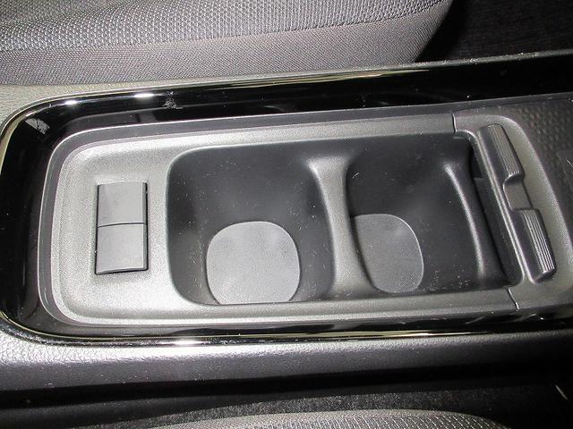 アクア Ｇ　踏み間違い加速抑制　全方位モニタ　保証付　トヨタディーラ保証１年走行距離無制限　トヨタ認定中古車　前後ドラレコ　ディスプレイオーディオ　ナビ　ＥＴＣ　スマートキー　ＬＥＤヘッドランプ　ワンオーナー（24枚目）