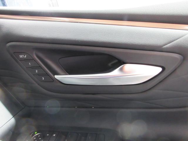 アルファード Ｚ　雹害車　社用車　ディーラー保証１年付き　走行距離無制限　トヨタ認定中古車　両側パワースライド　全方位モニタ　ディスプレイオーディオ　ナビ　ＥＴＣ　ＬＥＤヘッドランプ　純正アルミホイール　電動リアゲート（23枚目）