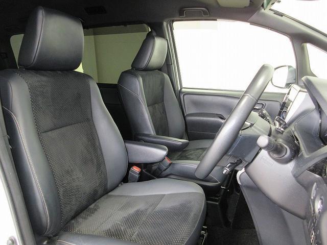 ヴォクシー ZS 煌III 後席モニタ 両側パワースライド タイヤ新 ディーラー保証1年走行距離無制限 トヨタ認定中古車 踏み間違い加速抑制 ナビ フルセグ ETC LEDヘッドランプ 純正アルミホイール ワンオーナー(20枚目)