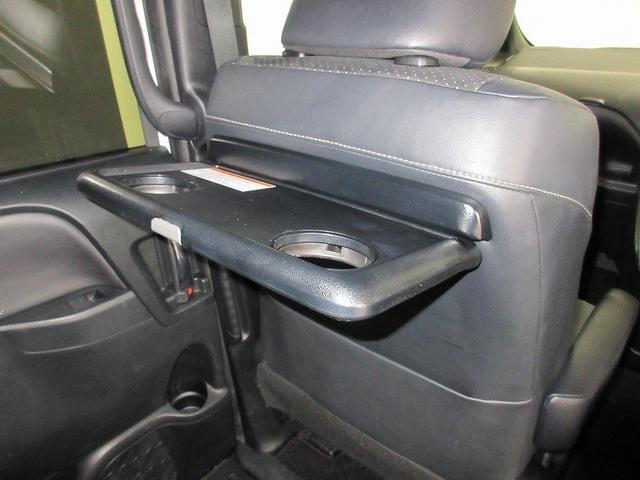 ヴォクシー ZS 煌III 後席モニタ 両側パワースライド タイヤ新 ディーラー保証1年走行距離無制限 トヨタ認定中古車 踏み間違い加速抑制 ナビ フルセグ ETC LEDヘッドランプ 純正アルミホイール ワンオーナー(28枚目)