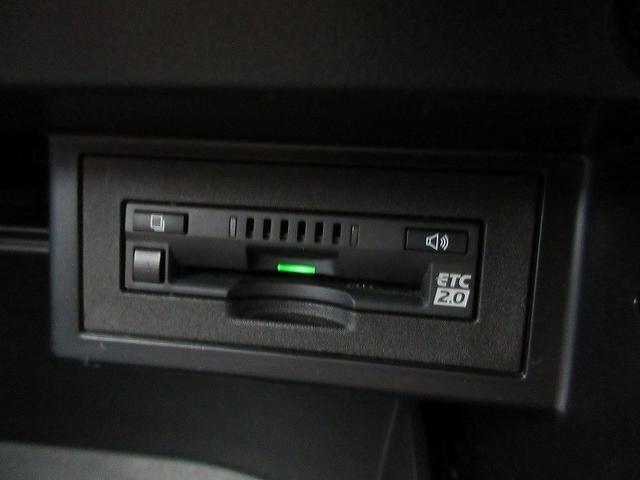 ランドクルーザープラド TX Lパッケージ 70thアニバーサリーリミテッド 踏み間違い加速抑制 ドラレコ 保証1年付 ディーラ保証走行距離無制限 トヨタ認定中古車 ナビ フルセグ バックカメラ ETC LEDヘッドランプ サンルーフ 革シート パワーシート 純正アルミホイール(8枚目)