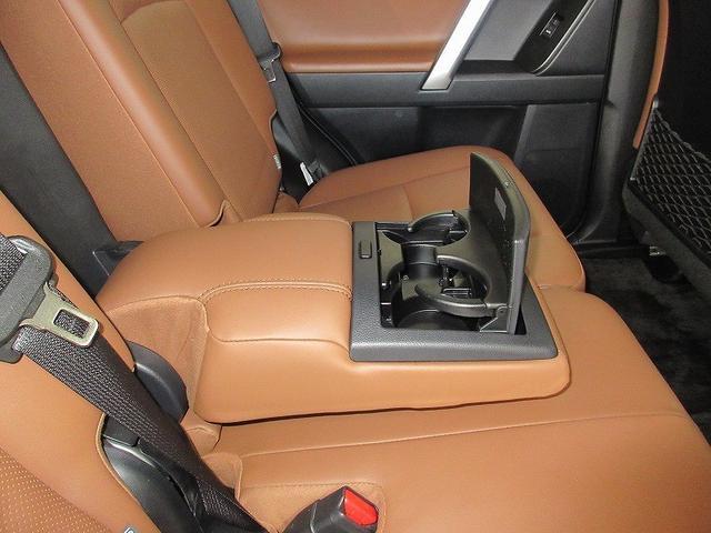 ランドクルーザープラド TX Lパッケージ 70thアニバーサリーリミテッド 踏み間違い加速抑制 ドラレコ 保証1年付 ディーラ保証走行距離無制限 トヨタ認定中古車 ナビ フルセグ バックカメラ ETC LEDヘッドランプ サンルーフ 革シート パワーシート 純正アルミホイール(27枚目)