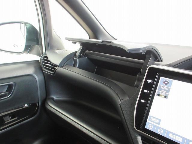 ヴォクシー ＺＳ　タイプ１　クルマイス　両側パワースライド　後席モニタ　保証付　１年間走行距離無制限　トヨタ認定中古車　ナビ　フルセグ　バックカメラ　ＥＴＣ　スマートキー　ＬＥＤヘッドランプ　純正アルミホイール　ワンオーナー（39枚目）