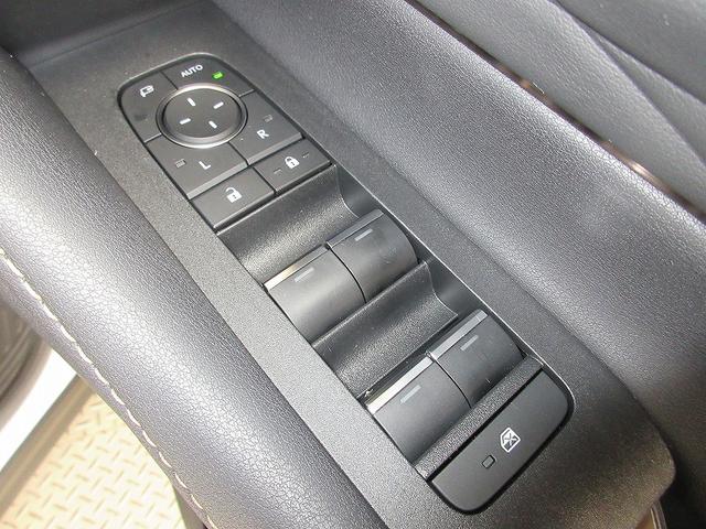 アルファード Z サンルーフ 後席モニタ 踏み間違加速抑制 保証1年 走行距離無制限 トヨタ認定中古車 ディスプレイオーディオ ナビ フルセグ 全方位モニタ ETC LEDヘッドランプ 純正アルミホイール ワンオーナー(21枚目)