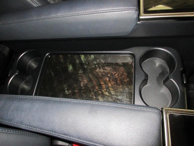 ヴェルファイア ２．５Ｚ　Ｇエディション　後席モニタ　両パワースライド　サンルーフ　走行距離無制限　トヨタ認定中古車　１１インチナビ　フルセグ　バックカメラ　ＥＴＣ　スマートキー　ＬＥＤヘッドランプ　パワーシート　純正アルミホイール　電動リア（28枚目）