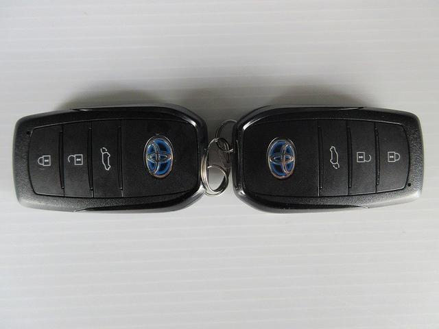 ハリアーハイブリッド Ｚ　踏み間違い加速抑制　１５００Ｗコンセント　ディーラー保証１年走行距離無制限　ドラレコ　ディスプレイオーディオ　ナビ　フルセグ　全方位モニタ　ＥＴＣ　スマートキー　ＬＥＤ　パワーシート　純正アルミ（80枚目）