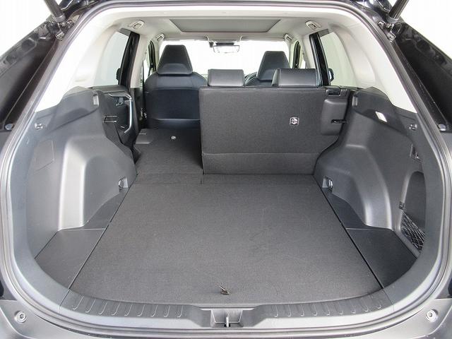 ＲＡＶ４ Ｇ　Ｚパッケージ　踏み間違い加速抑制　全方位モニタ　保証１年間走行距離無制限　ディスプレイオーディオ　ナビ　フルセグ　バックカメラ　ＥＴＣ　ＬＥＤヘッドランプ　シートヒータークール　パワーシート　純正アルミ　電動リア（8枚目）