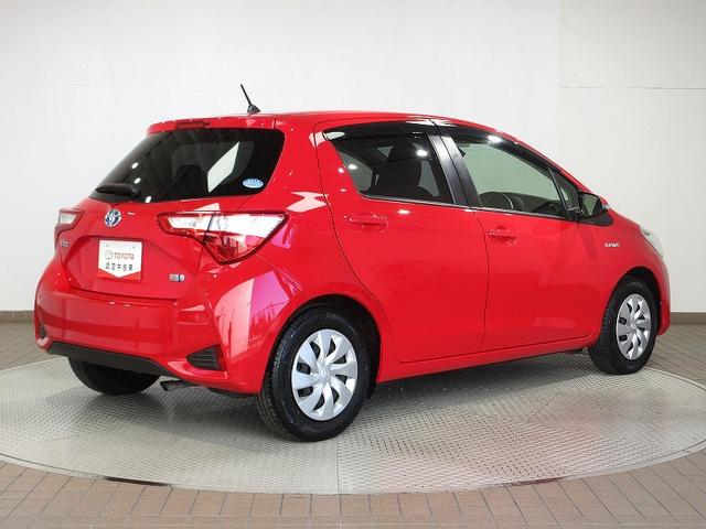 ヴィッツ ＨＶ　Ｆジョシュセキリフト　踏み間違い加速抑制　　ディーラー保証１年　走行距離無制限　トヨタ認定中古車　ＣＤ再生　サポカー　ＬＤＡ　ＰＫＳＢ　クリアランスソナー（20枚目）